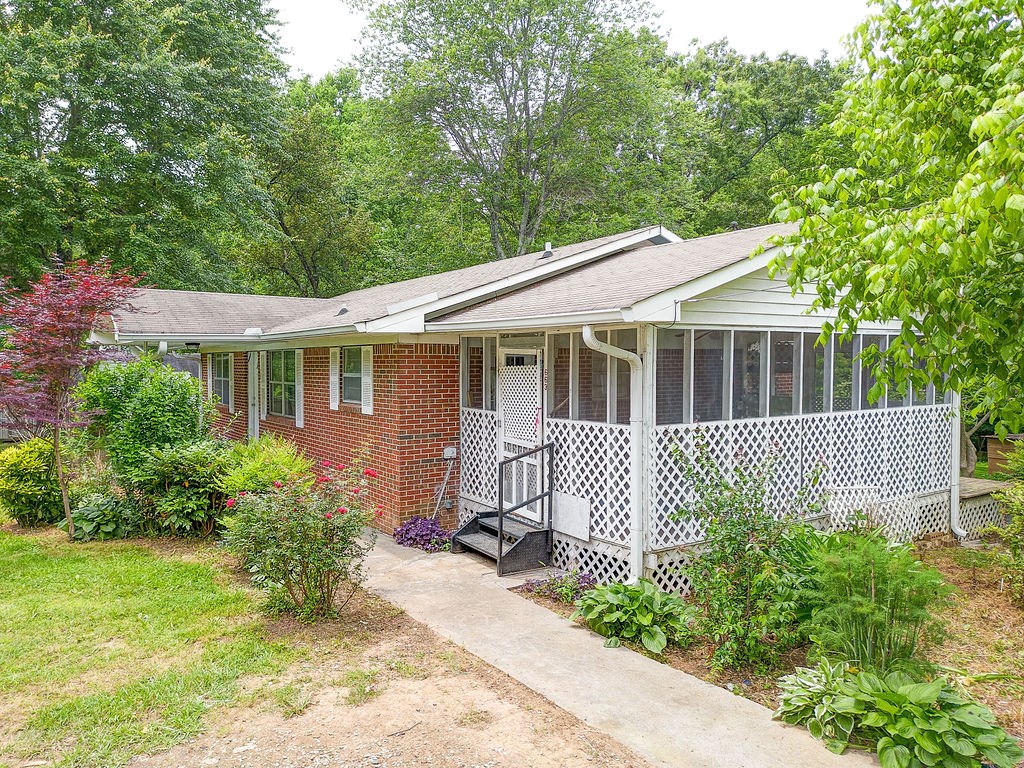 663 Hooker Road Chatsworth, GA 30705 - Photo 4 of 48 Gallery Image 4