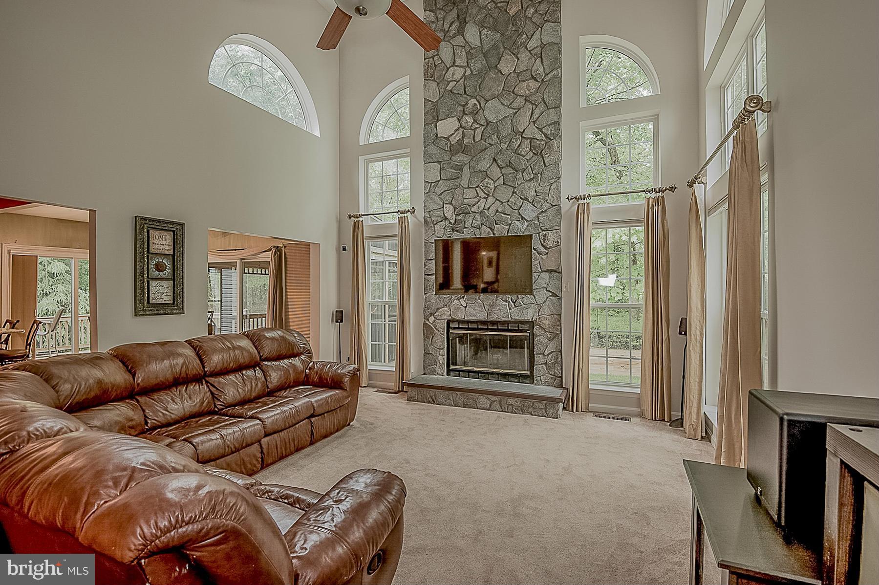 8002 Big Pool Road Laurel, MD 20724 - Photo 7 of 30 Family Room