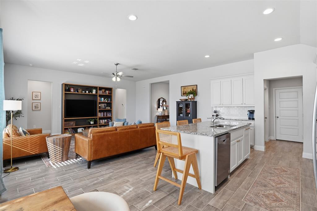 1027 Moss Grv Trail Justin, TX 76247 - Photo 20 of 40