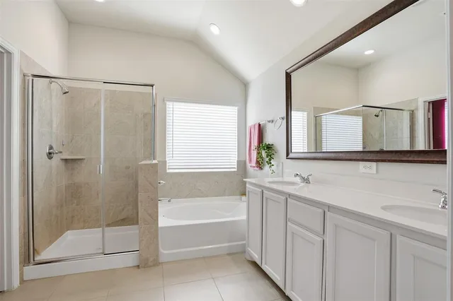 $2,600 | 1027 Moss Grv Trail, Justin, TX 76247