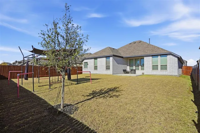 $2,600 | 1027 Moss Grv Trail, Justin, TX 76247