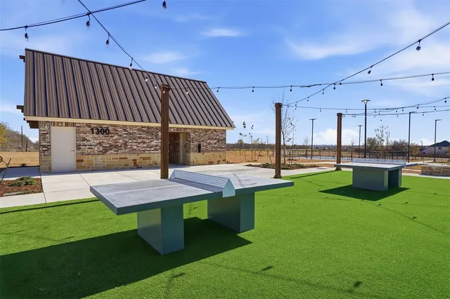 $2,600 | 1027 Moss Grv Trail, Justin, TX 76247