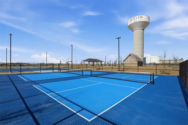 $2,600 | 1027 Moss Grv Trail, Justin, TX 76247