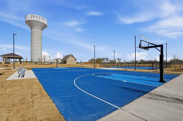 $2,600 | 1027 Moss Grv Trail, Justin, TX 76247