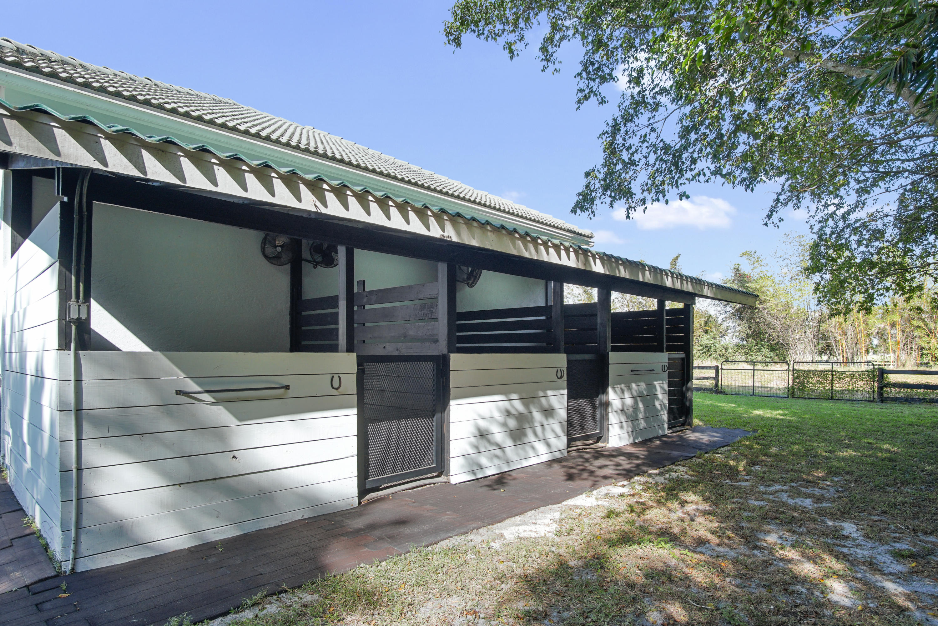 13200 Southfields Road Wellington, FL 33414 - Photo 35 of 39 TMW09521