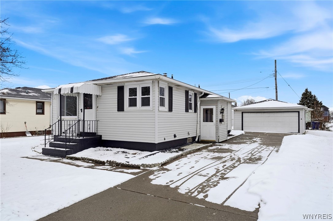 5 Ruhl Avenue Buffalo, NY 14207 - Photo 1 of 38