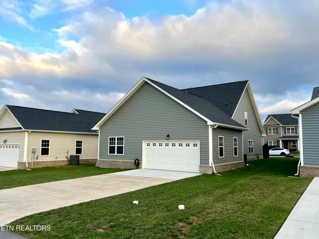 $475,000 | 109 East Elderberry Street, Oak Ridge, TN 37830