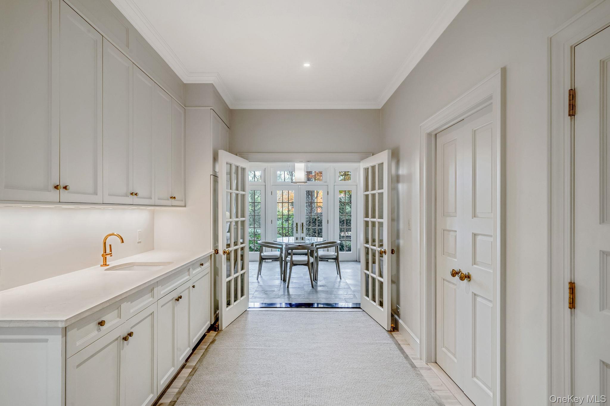 530 Chicken Valley Road Locust Valley, NY 11560 - Photo 23 of 50