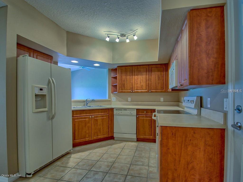 5496 Compass Point Oxford, FL 34484 - Photo 12 of 50 12