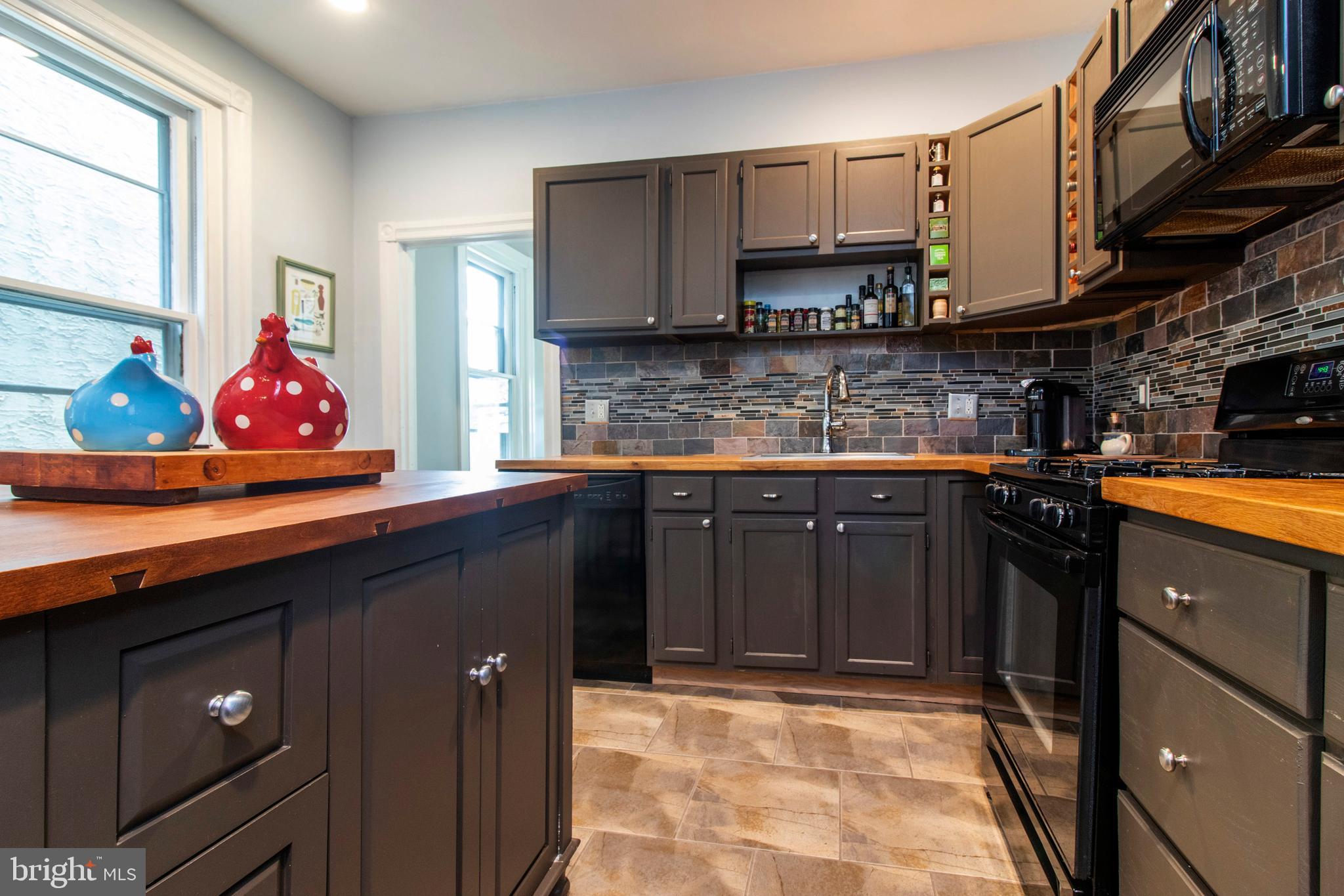 250 Rector Street Philadelphia, PA 19128 - Photo 17 of 31 Kitchen