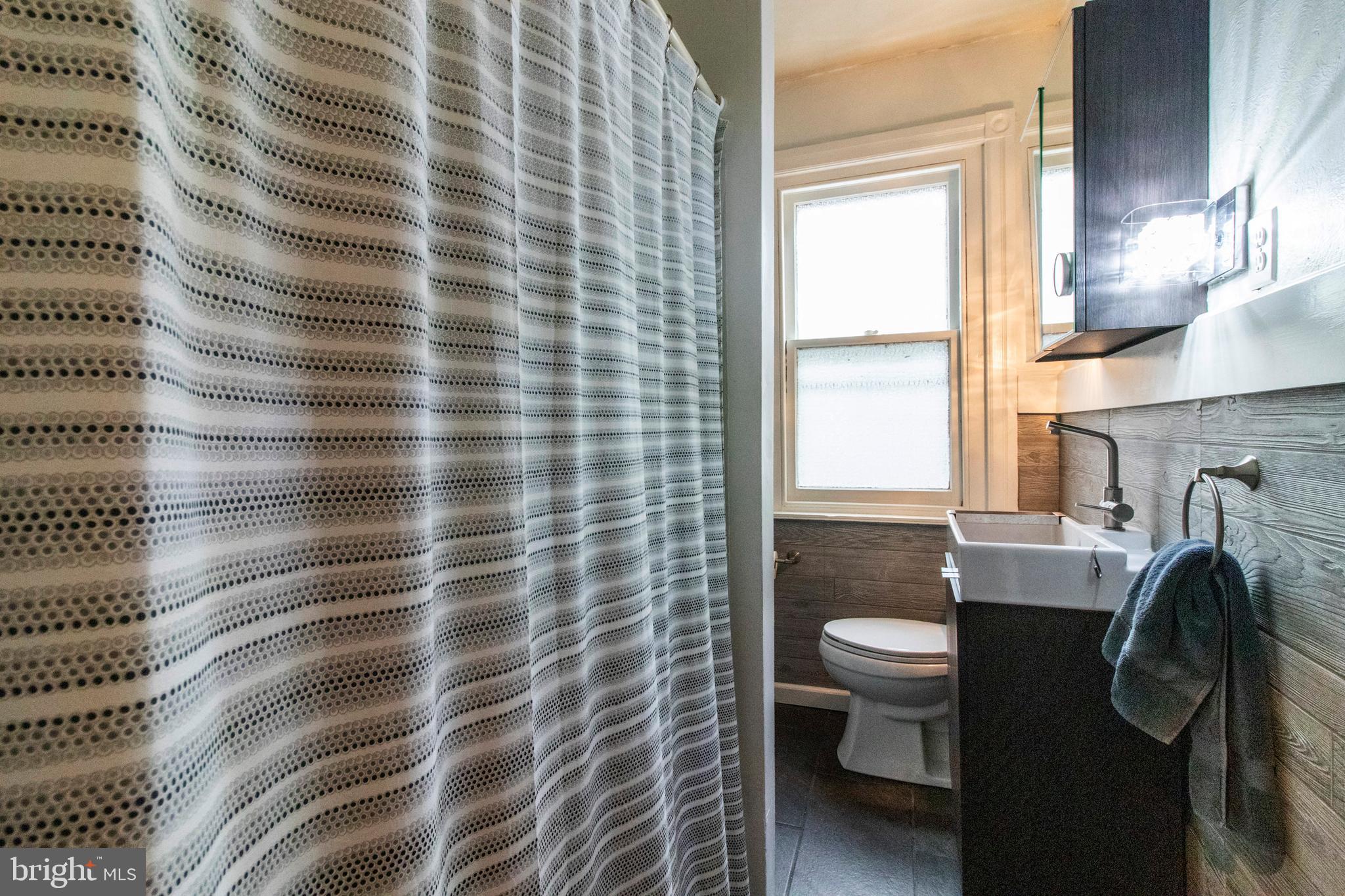 250 Rector Street Philadelphia, PA 19128 - Photo 26 of 31 Full Bath