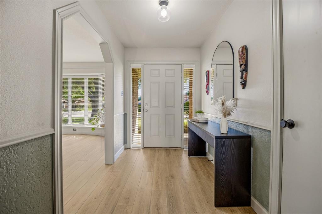 4433 Quail Hollow Road Fort Worth, TX 76133 - Photo 4 of 40