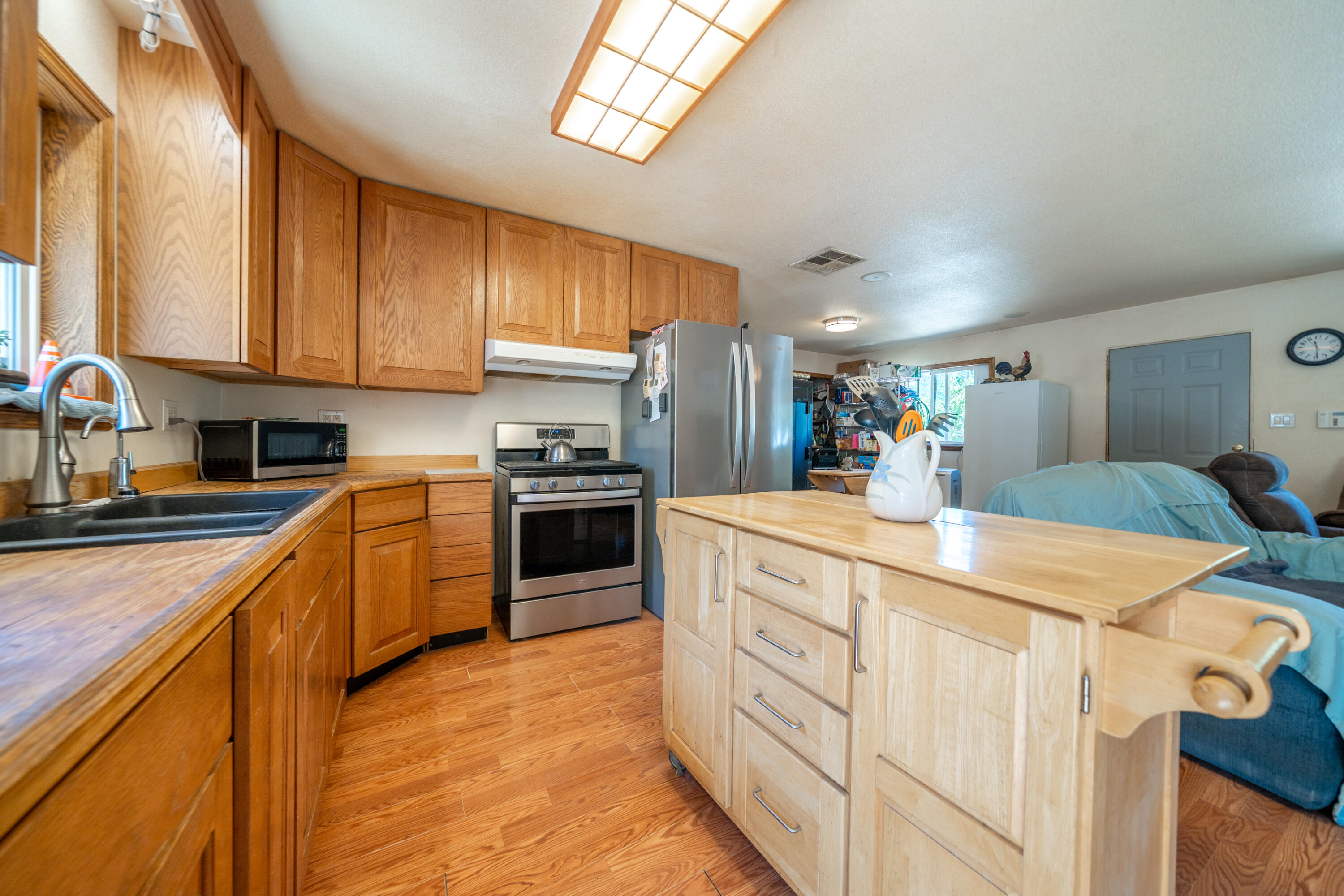 14493 Aloha Road Bella Vista, CA 96008 - Photo 16 of 117 14493 Aloha Rd-19