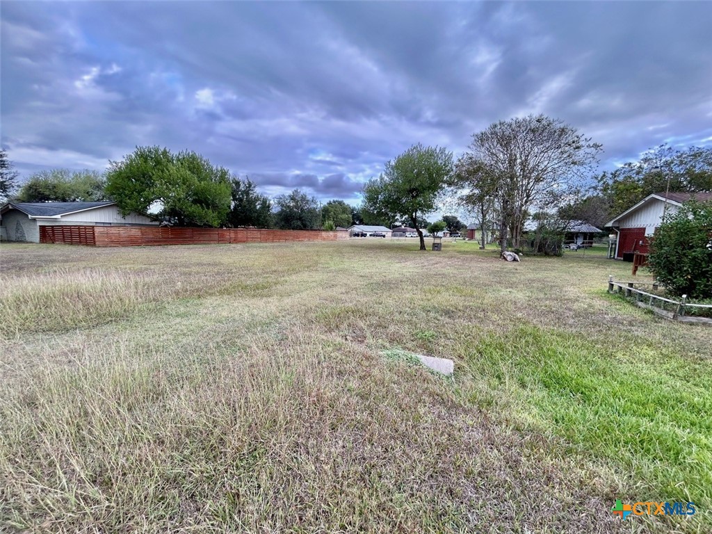 306 Dover Street Victoria, TX 77905 - Photo 8 of 20 a view of outdoor space and yard