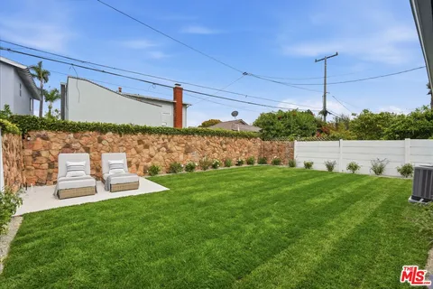 $2,995,000 | 3600 Pine Avenue, Manhattan Beach, CA 90266