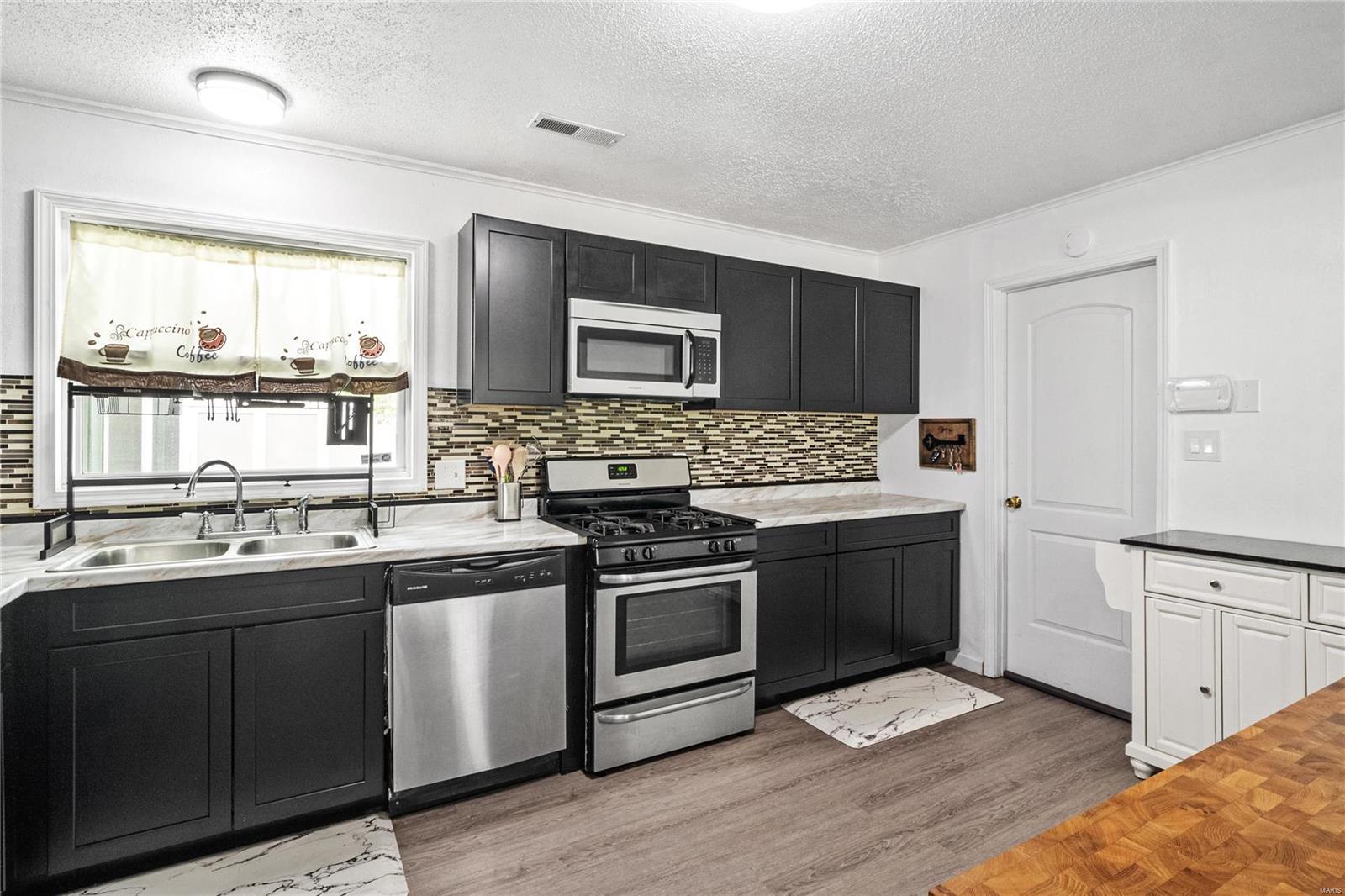 109 Sumter Drive Belleville, IL 62221 - Photo 9 of 34