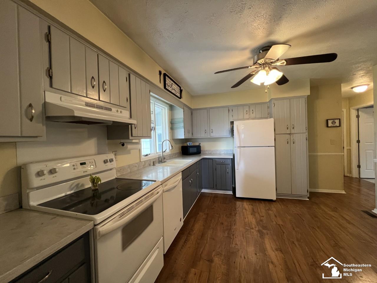 1201 Dennison Road Dundee, MI 48131 - Photo 14 of 30 50169495-f87e3c11-abec-4dda-b917-6ae0b3b65dbb.JPG