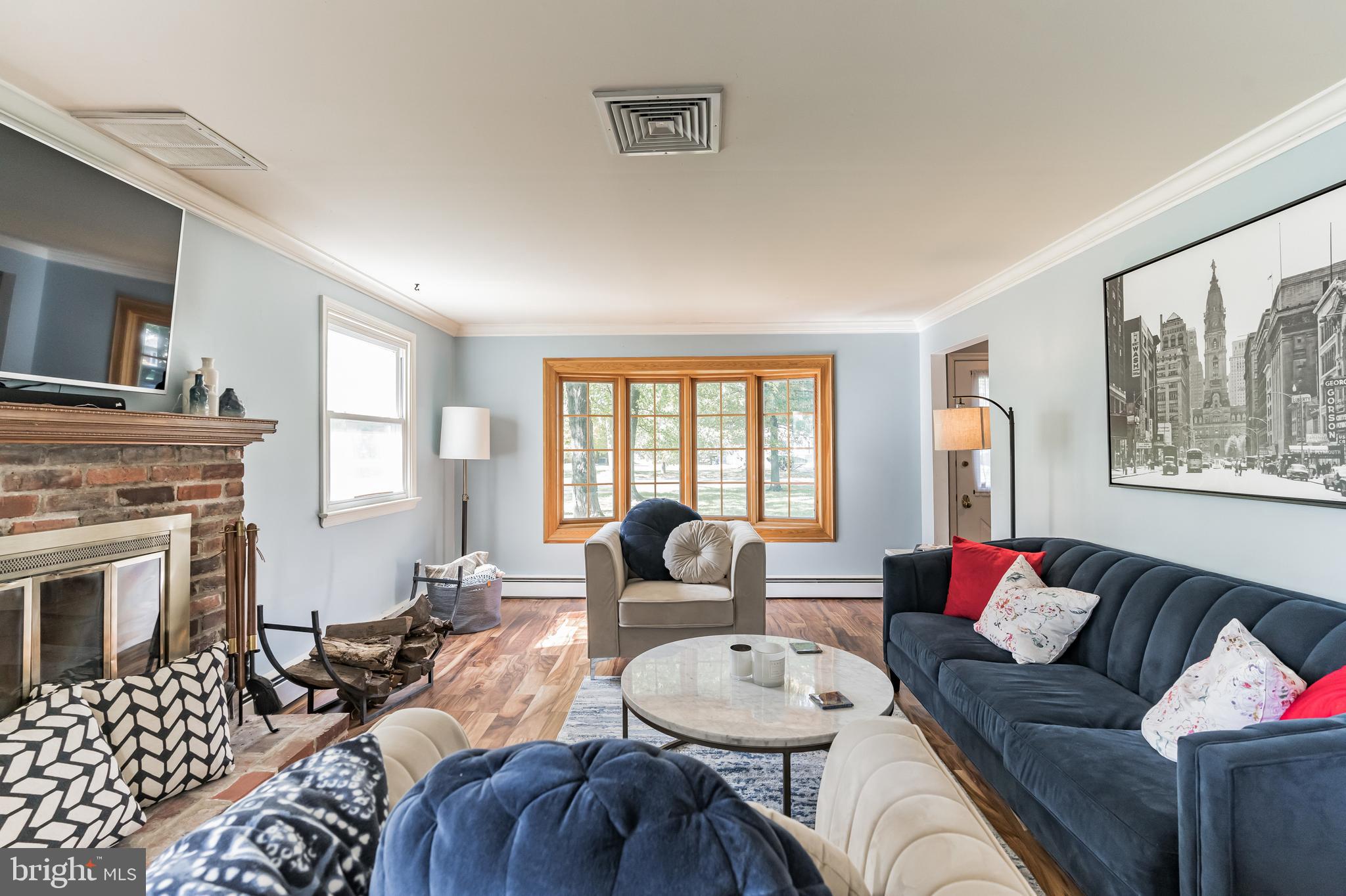 214 Stump Road North Wales, PA 19454 - Photo 8 of 28 Living Room