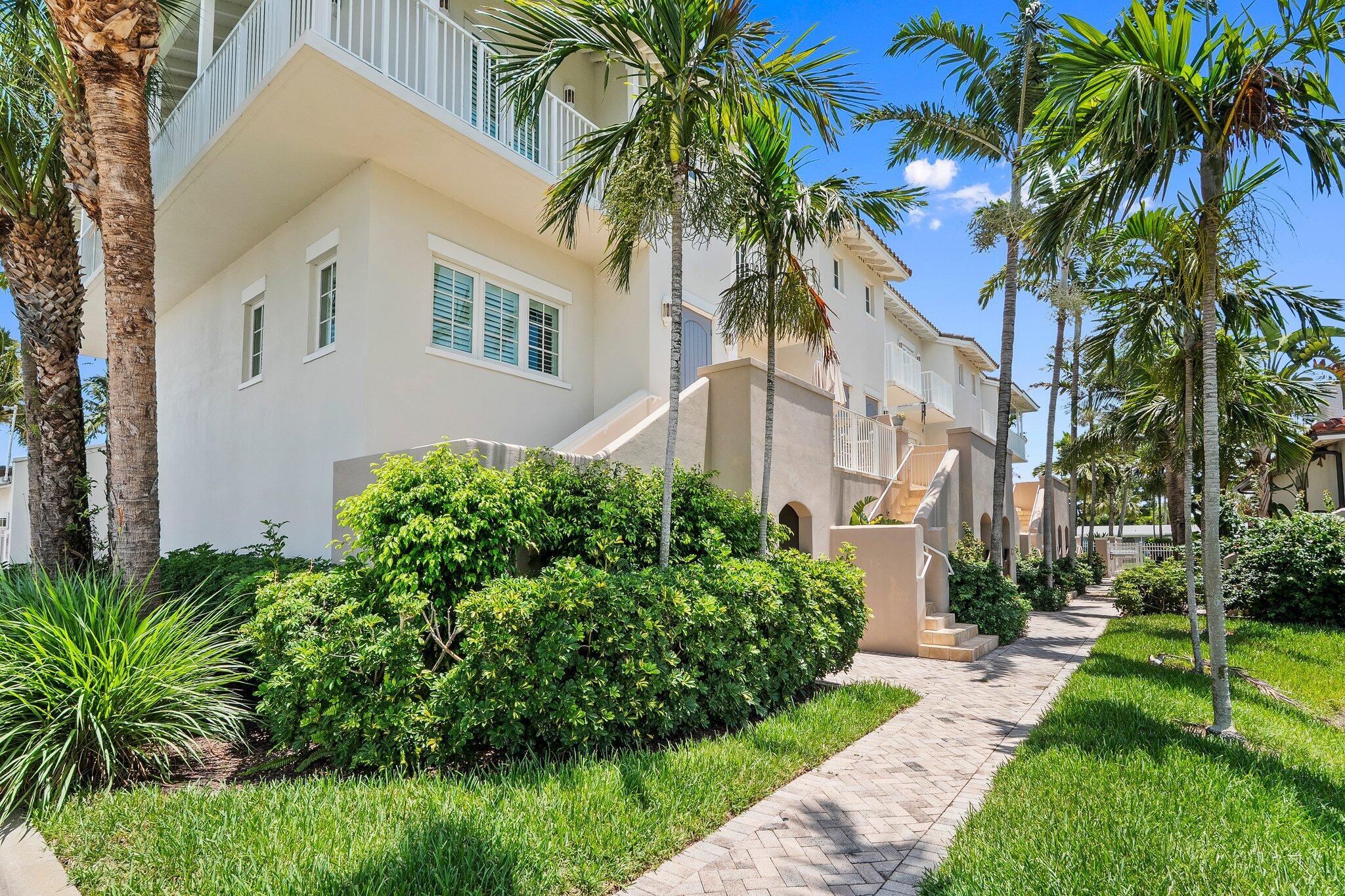 1579 Bow Line Road Fort Pierce, FL 34949 - Photo 9 of 56 a view of a yard in front of a house
