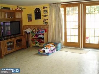 803 Selmer Road Philadelphia, PA 19116 - Photo 5 of 9 Gallery Image 5