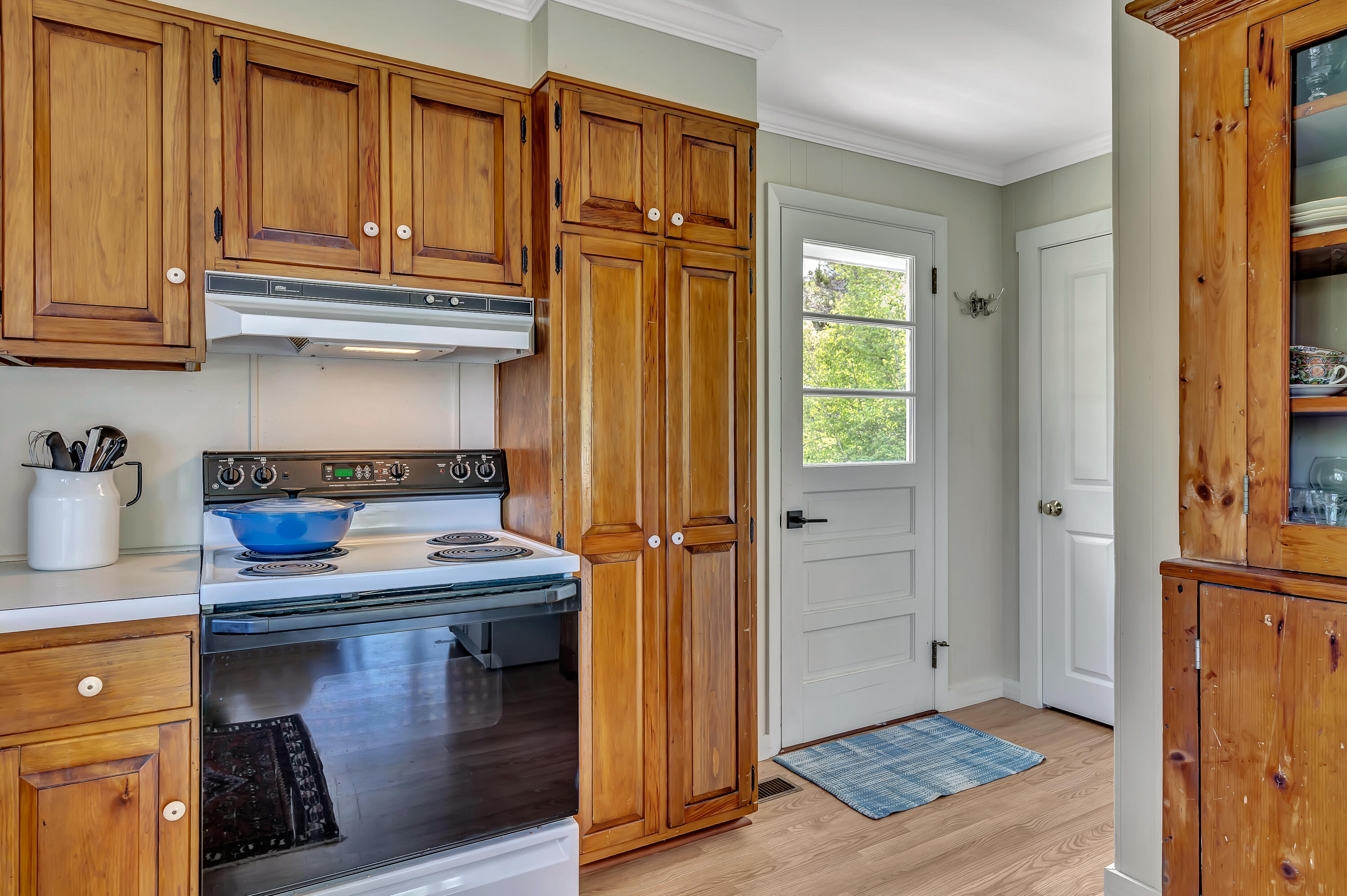 52 Paradise Road New Harbor, ME 04554 - Photo 22 of 42 Paradise Kitchen Door