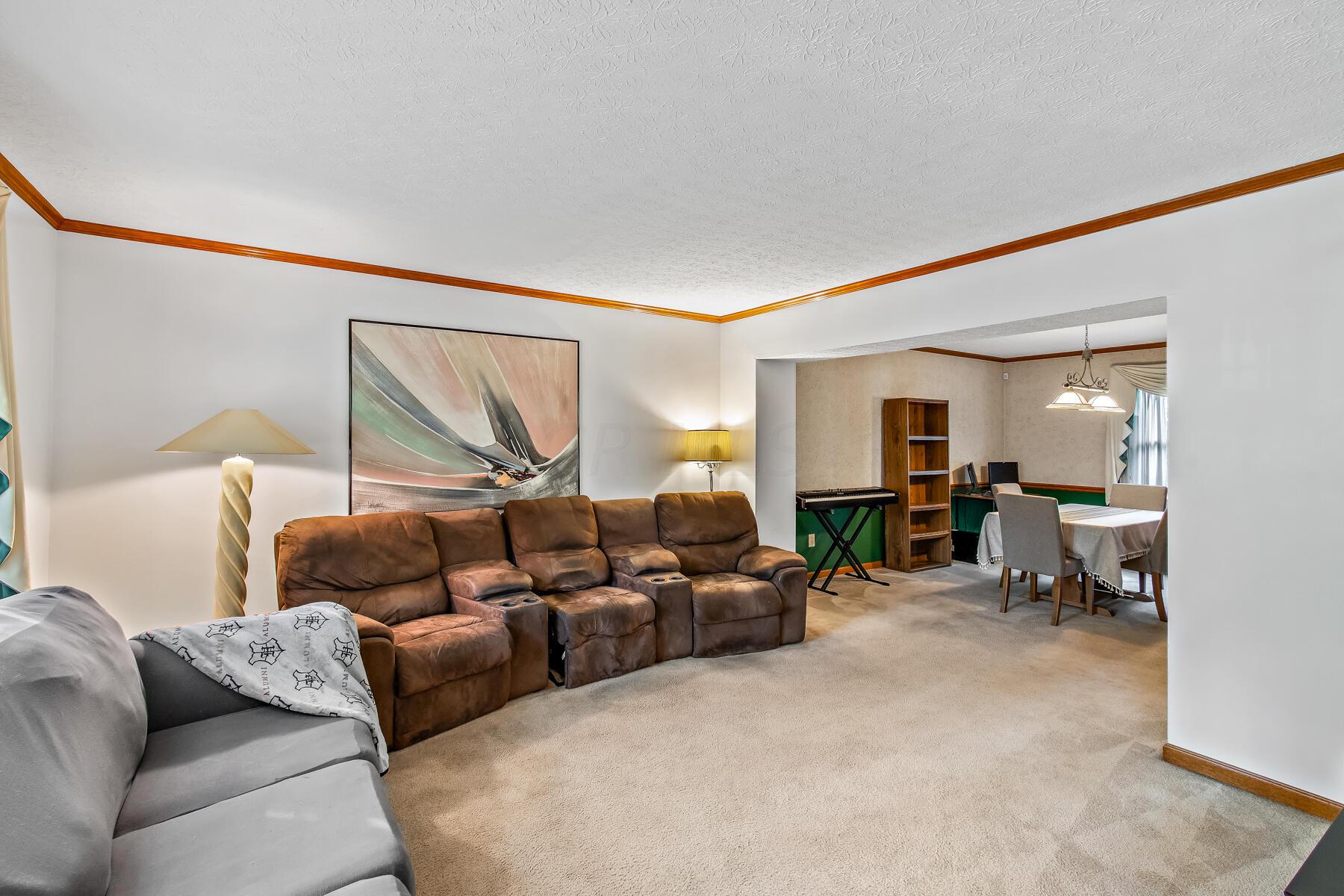 224 Rutherford Avenue Delaware, OH 43015 - Photo 18 of 37 Family Room
