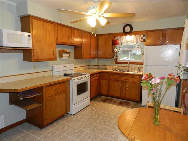 4335 Ellwood Road New Castle, PA 16101 - Photo 5 of 18 Kitchen.
