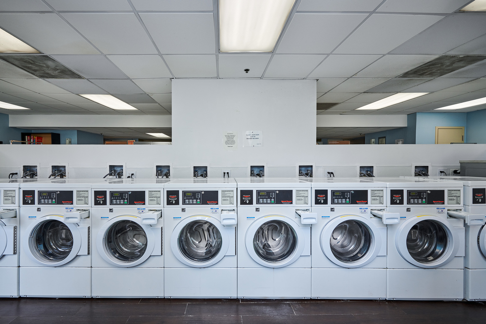 200 North Dearborn Street, Unit 4608 Chicago, IL 60601 - Photo 21 of 26 a utility room with dryer and washer