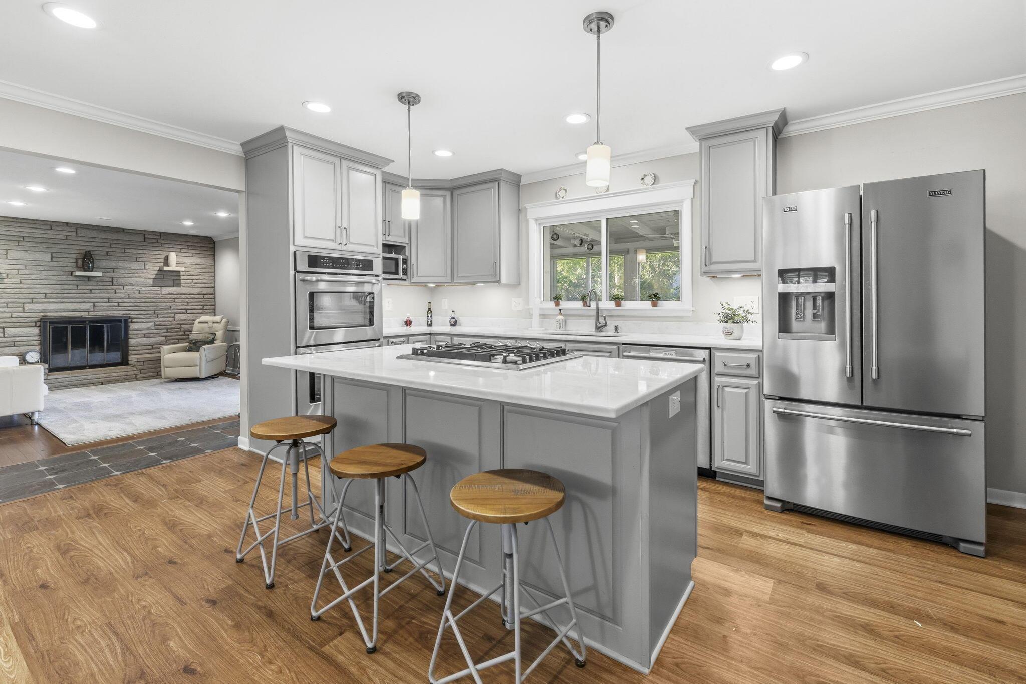 621 Old Coach Road Westerville, OH 43081 - Photo 10 of 50 Stainless Steel Appliances