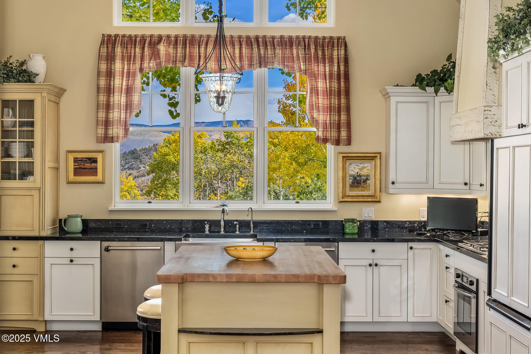 378 Bearden Road Edwards, CO 81632 - Photo 8 of 44 138A8542_1