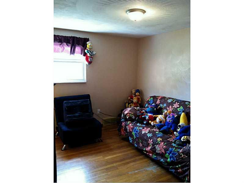 2094 Powell Road Cranberry Township, PA 16066 - Photo 14 of 21 Bedroom.