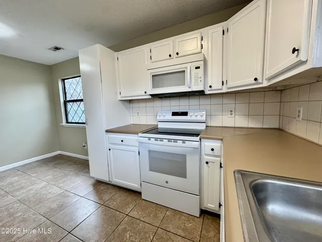 $145,000 | 200 Rollins Drive, Unit 22, Greenville, NC 27834