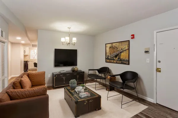 $3,650 | 814 Washington Street, Unit 1, Hoboken, NJ 07030