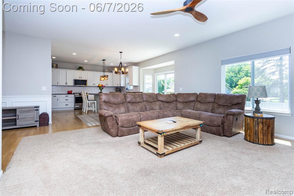 36039 Curtis Road Livonia, MI 48152 - Photo 10 of 61