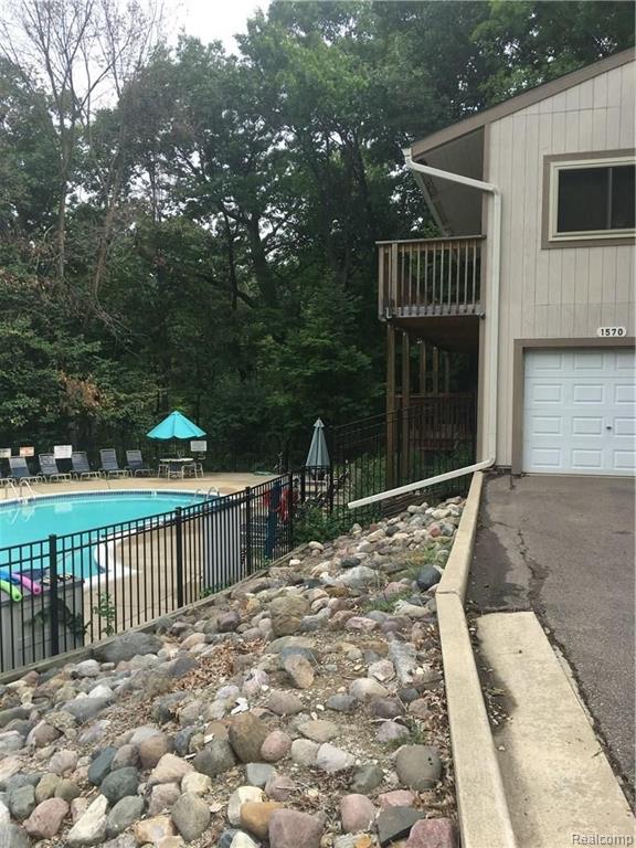 1687 Riverside Drive, Unit U14 Rochester Hills, MI 48309 - Photo 47 of 50