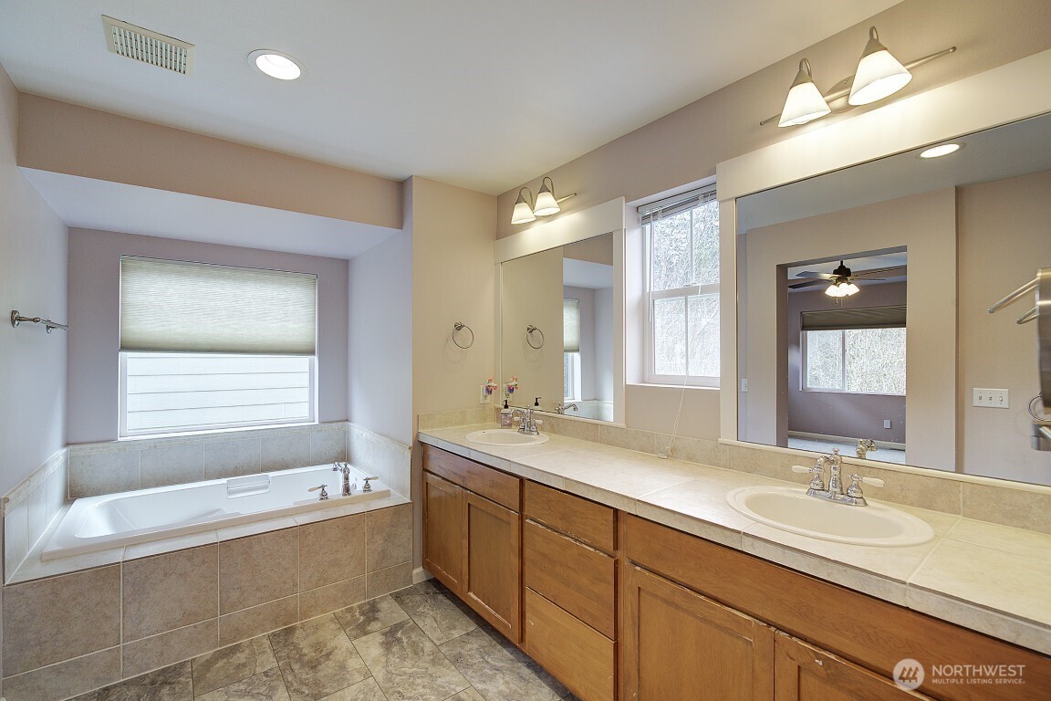 8224 233rd Place Northeast Redmond, WA 98053 - Photo 17 of 32