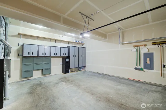 $3,600 | 8224 233rd Place Northeast, Redmond, WA 98053