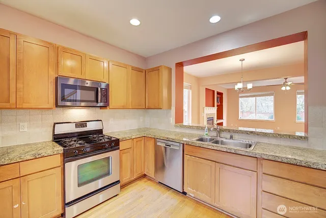 $3,600 | 8224 233rd Place Northeast, Redmond, WA 98053