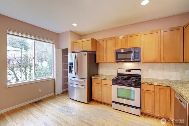 $3,600 | 8224 233rd Place Northeast, Redmond, WA 98053