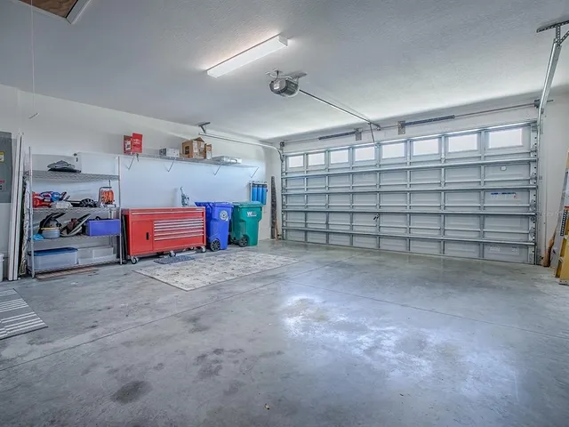 a view of a garage