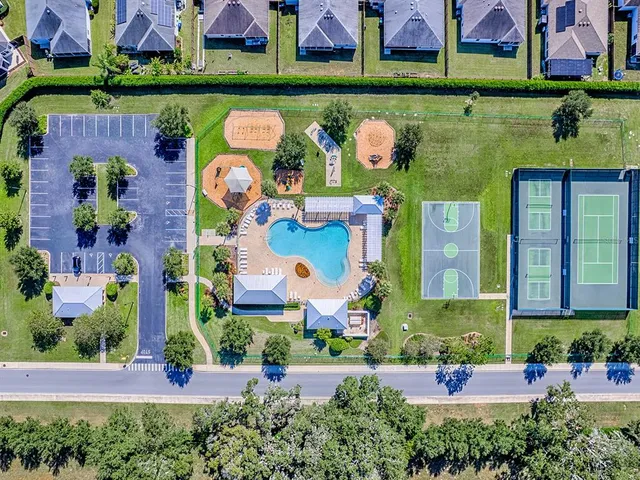 $410,000 | 11200 Midora Terrace, Oxford, FL 34484