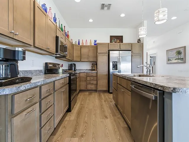 $410,000 | 11200 Midora Terrace, Oxford, FL 34484