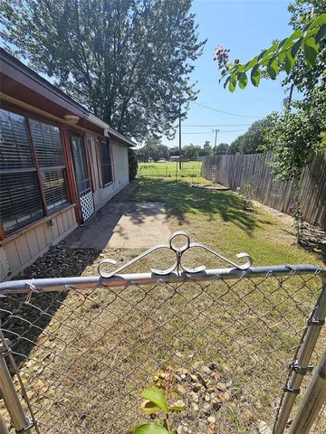 $250,000 | 710 Cherry Drive, Groesbeck, TX 76642