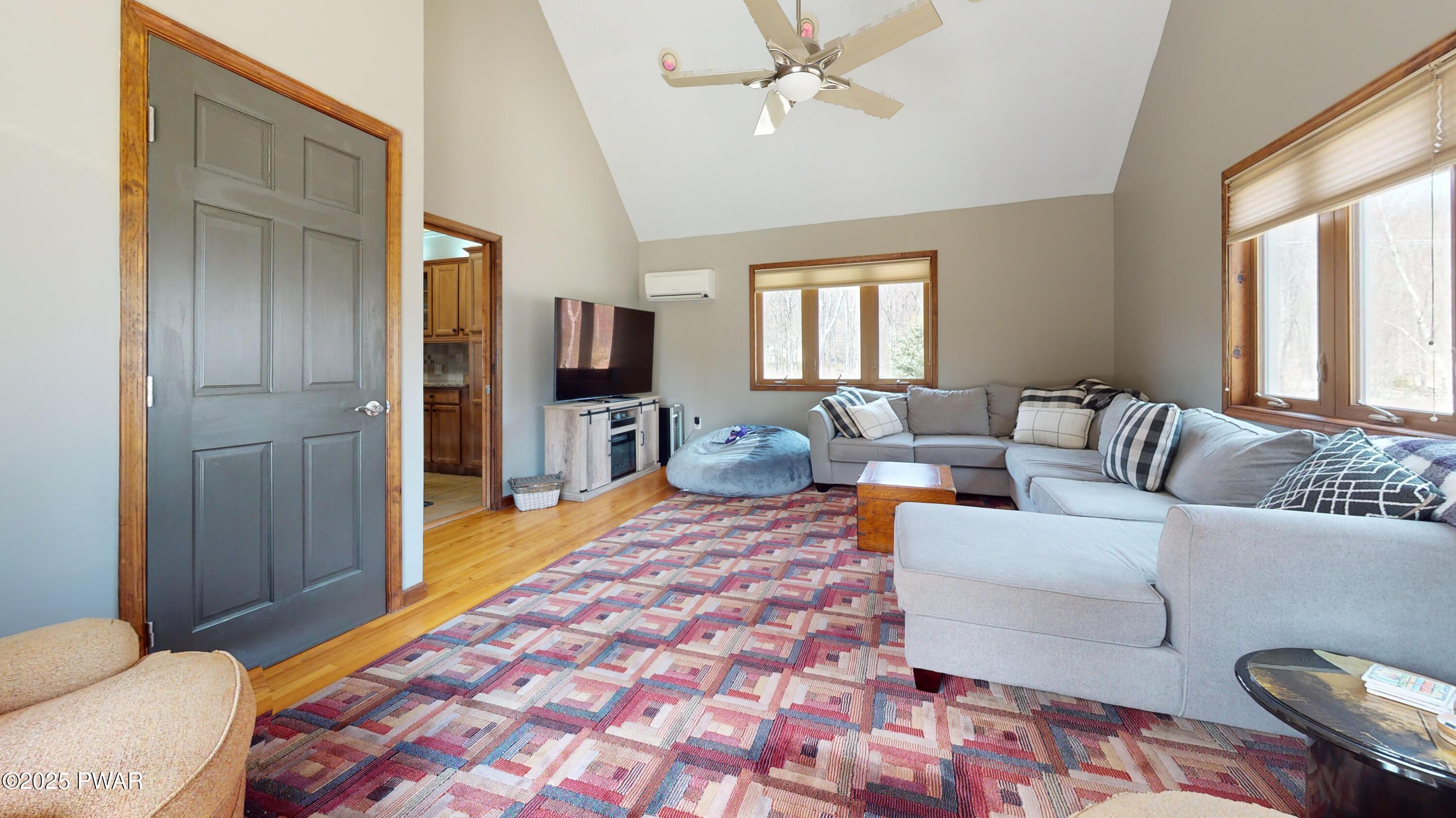 677 West Chipmunk Road Bushkill, PA 18324 - Photo 15 of 53