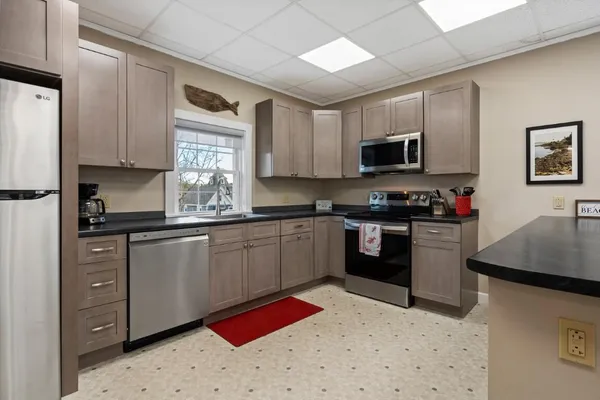 $499,000 | 43 Oak Street, Boothbay Harbor, ME 04538