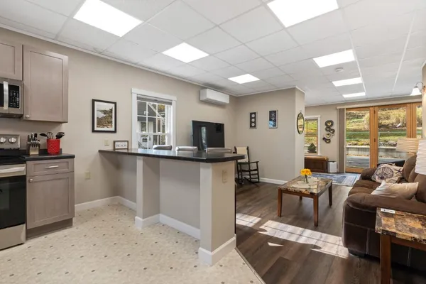 $499,000 | 43 Oak Street, Boothbay Harbor, ME 04538