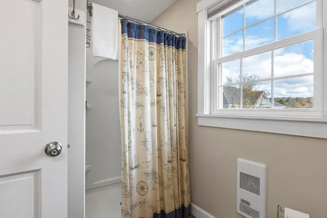 $550,000 | 43 Oak Street, Boothbay Harbor, ME 04538