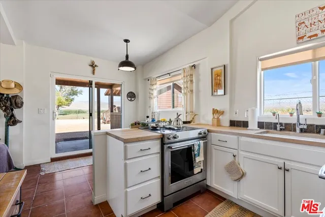 $1,475,000 | 12055 Munsey Road, Cantil, CA 93519