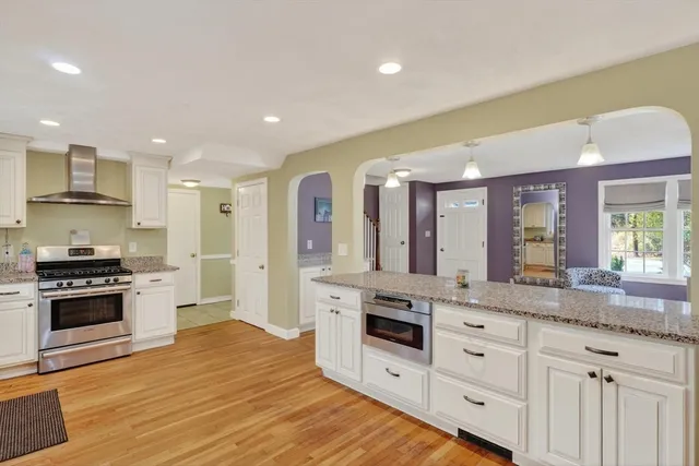 $799,900 | 21 Fairbanks Road, Chelmsford, MA 01824