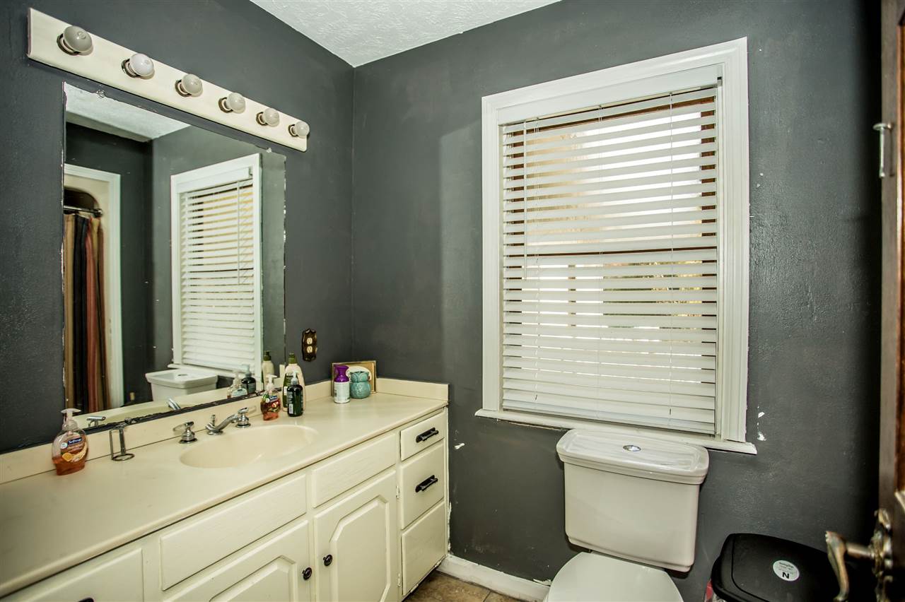 43 South New Boston Road Francestown, NH 03043 - Photo 11 of 30 Gallery Image 11
